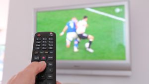 Voyo e de neoprit! A luat meciurile de fotbal după care românii sunt înnebuniți