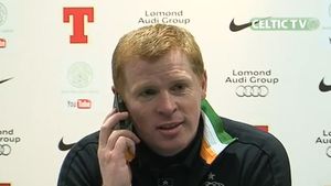 Tehnicianul lui Celtic, moment genial!** VIDEO EPIC - Ce se întâmplă când iPhone-ul sună în conferință, iar la telefon e soția unuia dintre ziariștii prezenți în sală