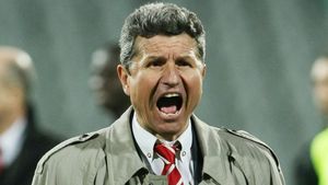 Care credeți că sunt motivele plecării lui Mulțescu?