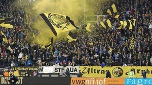 BREAKING NEWS | 34 de suporteri ai Petrolului, reținuți de poliție în Austria, amendați și expulzați după ce, la un filtru pentru imigranți, au fost găsite asupra lor materiale pirotehnice