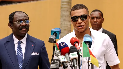 Jurnaliștii l-au „prins” pe Kylian Mbappe în… Camerun! Ce reacție a avut când a fost întrebat: „Unde vei juca în sezonul următor?”