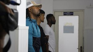 Oltenii au efectuat vizita medicală. Jucătorii Craiovei îi dau "calde" lui Papură! "Va fi un cantonament mult mai greu decât a fost cu Devis" | "S-a văzut că am avut un joc mai bun cu Papură pe bancă"