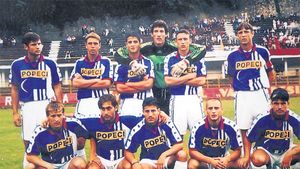 Cristi Chivu, perioada de la Craiova. A respectat dorinţa tatălui său, refuzând Steaua şi Rapidul lui Mircea Lucescu, şi a fost antrenat de Ilie Balaci