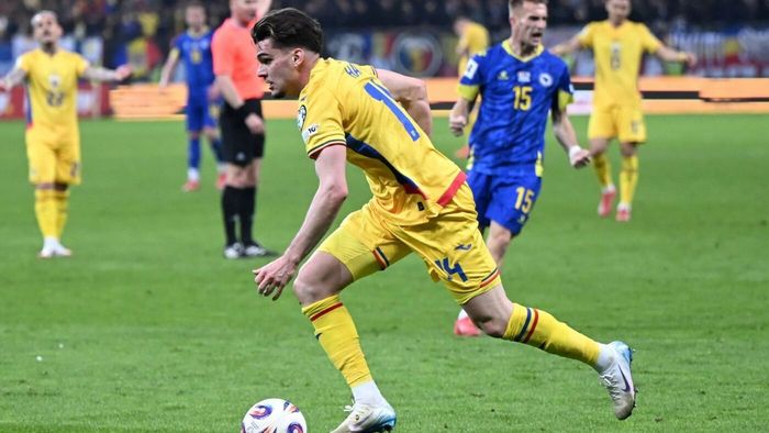 Nu crede în transferul lui Ianis Hagi într-un campionat puternic. „Hai să lămurim și chestia asta”