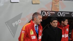 FOTO Lucescu jr, umilit de fani la Klagenfurt! VEZI AICI mesajele!