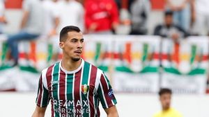 FC U Craiova 1948 a bifat al doilea transfer! Adrian Mititelu Jr. i-a adus un fundaș portughez lui Marius Croitoru. „Va semna pe doi ani!”