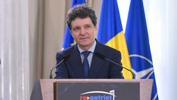 Nicușor Dan a intervenit în forță: stop legii prin care primăriile puteau plăti un milion de euro cluburilor private!
