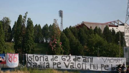 Fanii Stelei i-au scris lui Lăcătuș!** "Te iubim, dar Steaua de azi nu mai e Steaua pe care ai cunoscut-o! Îți cerem să readuci onoarea și profesionalismul la club!"