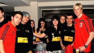 Gerrard & co s-au întâlnit cu copiii bolnavi de cancer