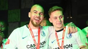 S-a terminat și cu transferul lui Louis Mounteanu la echipa lui Gică Hagi! Fiorentina a luat decizia și aduce prima mare problemă în lotul Farului