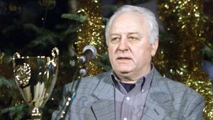 HALAGIAN 80 | "Eu îi iubeam și ei erau mulțumiți că-i iubesc". Marea durere, Valentin Ceaușescu, de ce nu a antrenat naționala, FC Argeș, ce-i lipsește lui Dinamo și ce s-a întâmplat cu celebra șapcă "Chicago Bulls" EXCLUSIV 