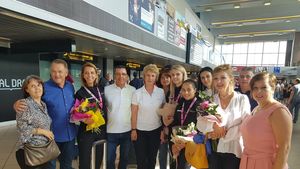 Campioanele europene la tenis de masă au revenit în România! Declarații de la sosire GALERIE FOTO