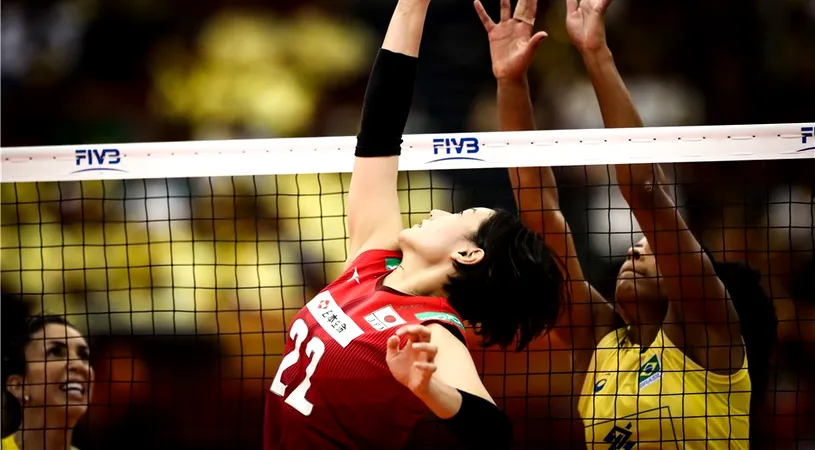 Șase jucătoare legitimate în România și un antrenor luptă pentru titlul mondial la volei feminin, după ce s-au calificat în Final Six la turneul final din Japonia!