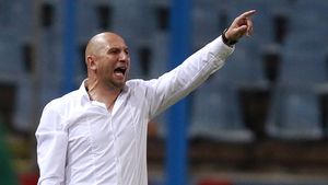 Miriuță îi testează pe Ionuț Bâlbă și Daniel Bogman