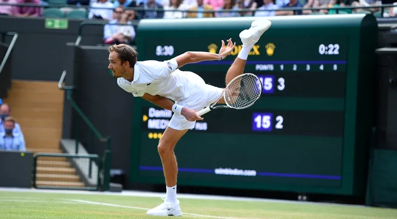 Surpriză incredibilă la Wimbledon! Al doilea favorit al turneului e OUT, iar Roger Federer va întâlni un adversar accesibil în sferturi