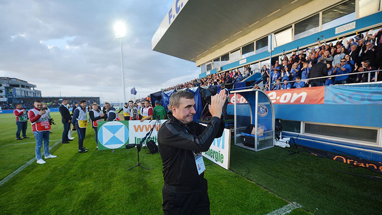 "Pentru mine Regele a devenit Zeu!" Mesajul venit în miez de noapte care l-a făcut pe Hagi să lăcrimeze