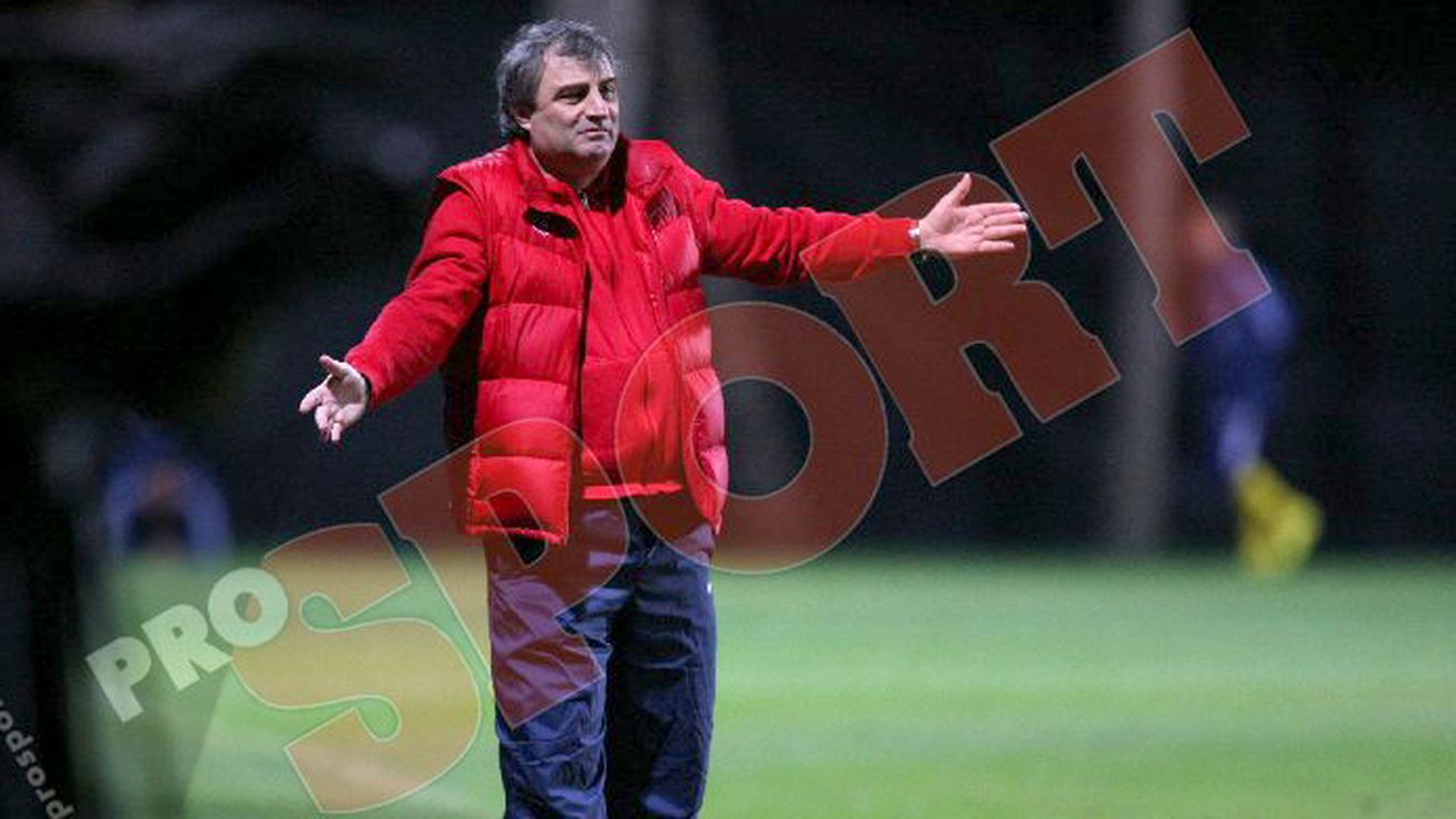 "Mâine decid ce facem cu Diarra,** Giovani ne-a propus alt fundaș"