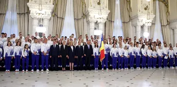 Momente de panică la întâlnirea cu preşedintele Klaus Iohannis! O canotoare din echipa României pentru Jocurile Olimpice a leșinat în Palatul Cotroceni | Foto&Video