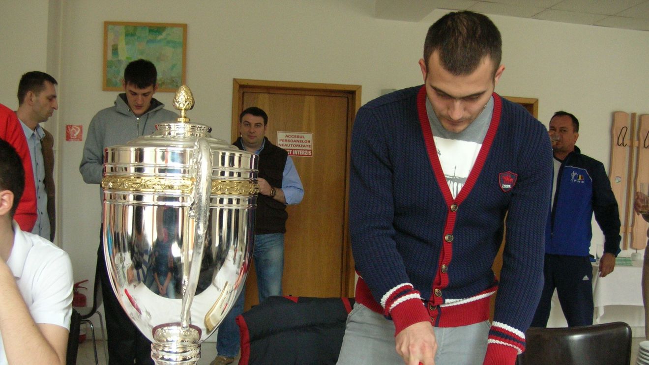 Dolniceanu, sărbătorit la lotul național. Vicecampionul olimpic a împlinit 26 de ani. "Încă nu sunt în cea mai bună formă a carierei"