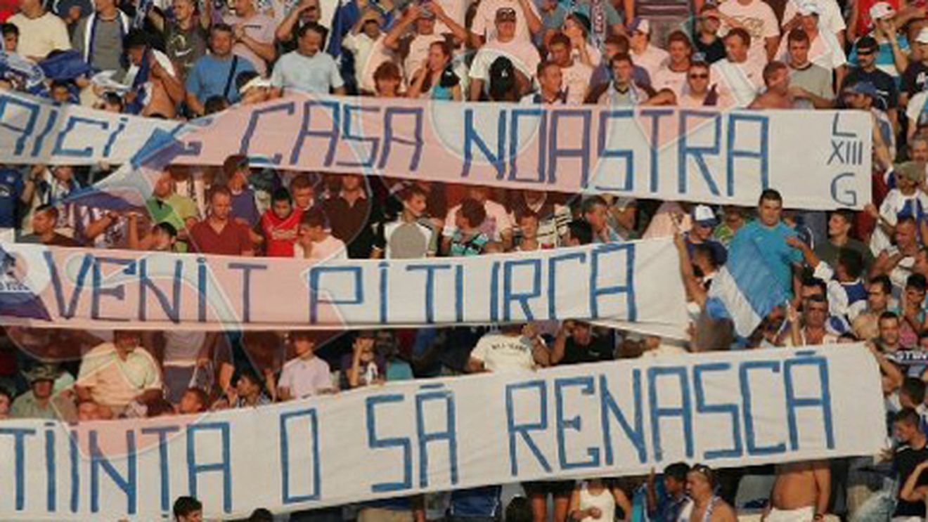 FOTO** Piți, adulat pe "Oblemenco": "A venit Pițurcă, Știința o să renască"