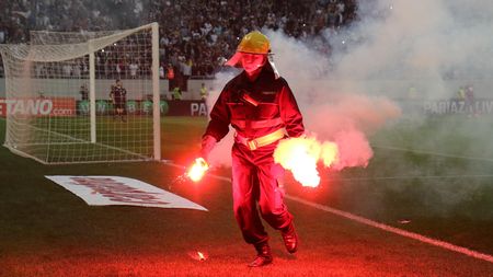 Dică, impresionat de un detaliu din derby-ul Steaua - Academia Rapid: "A fost superb". Cum își "înțeapă" rivalii din Liga 4