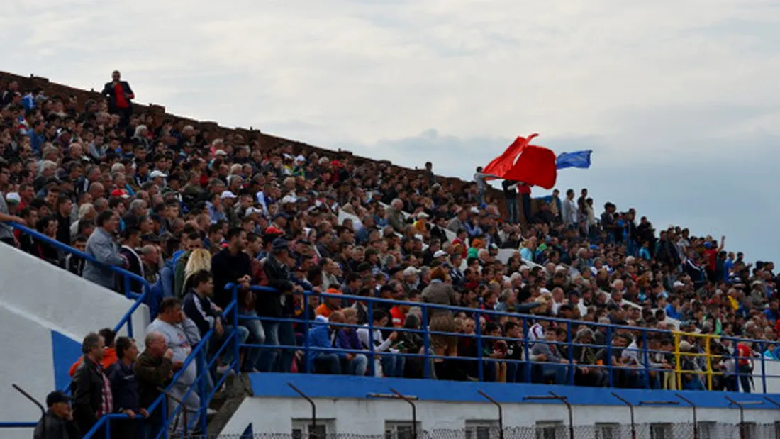 Stadionul din Caransebeș, gata pentru startul Ligii a II-a!** Vela: 