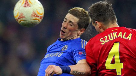 Cine-i mai înțelege pe fanii lui Chelsea? :)** Câte tricouri a vândut Fernando Torres în Marea Britanie. Rooney, printre dezamăgiri