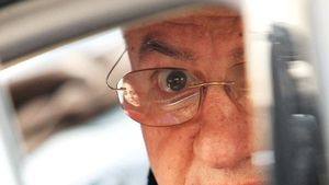 Fotbalul în vremea Securității!** Campionatul românesc încă n-a reușit să se desprindă din îmbrățișarea mortală a "structurilor"