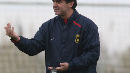 Lacatus: "Prezenta lui Muresan pe banca incita la violenta"