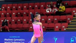 Cristina Halep, nepoata Simonei Halep, show total la gimnastică ritmică! Mesajul campioanei din tenis pentru tânără: şase emoticoane! | FOTO