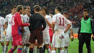 FOTO** Așa au încercat rapidiștii să-l înduioșeze pe Alexandru Tudor! :) O față a DURULUI Alexa pe care nu o știai