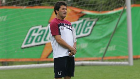 Peseiro, omul-spectacol al Rapidului