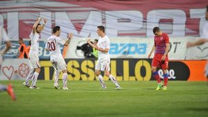 Rapidul, o haltă pentru Chipciu:** "Steaua trebuie să se bată pe toate fronturile!" Pancu se înclină: "Nu i-am văzut de mult așa serioși"