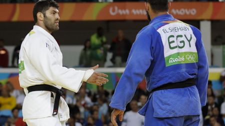 Moment halucinant la JO de la Rio. VIDEO |  Antisemit declarat, un judoka musulman a stârnit un scandal imens. Gestul care a deranjat pe toată lumea