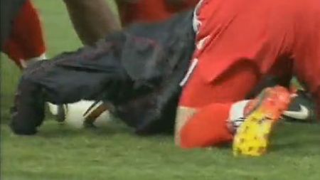 Așa ceva nu ai mai văzut! Vezi ce exerciții fac nord-coreeni înainte de meciul cu Brazilia:)