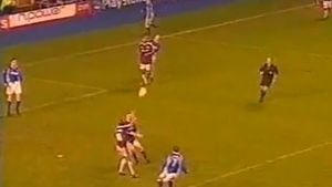 Lumea fotbalului se pleacă în fața unui moment SUPERB "creat" de un rapidist și un stelist!** VIDEO Cele 3 faze care au tăiat respirația străinilor: