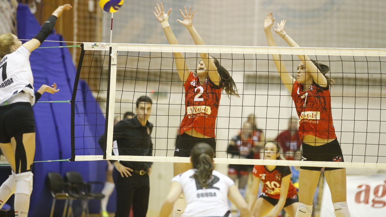 Europa, o pălărie prea mare pentru UVT Agroland Timișoara. Cu o campioană mondială pe teren, formația românească a părăsit Cupa Challenge pe ușa din dos, după două înfrângeri cu unguroaicele de la Vasas