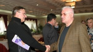 Un fost contracandidat al "Nașului" e convins că se va face curățenie:** "Sandu și Dragomir merită să fie arestați! Le-aș arunca pâine cu praștia la pușcărie"