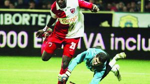 "Robocop" în alb-roșu! Dinamo a învins Rapidul și pe piața transferurilor