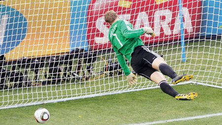 FIFpro cere FIFA să folosească asistența video în arbitraj