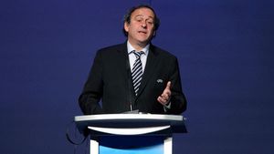 Michel Platini a răbufnit la adresa hotelierilor din Ucraina!** "Hoților! Bandiților! Nu se poate așa ceva!"