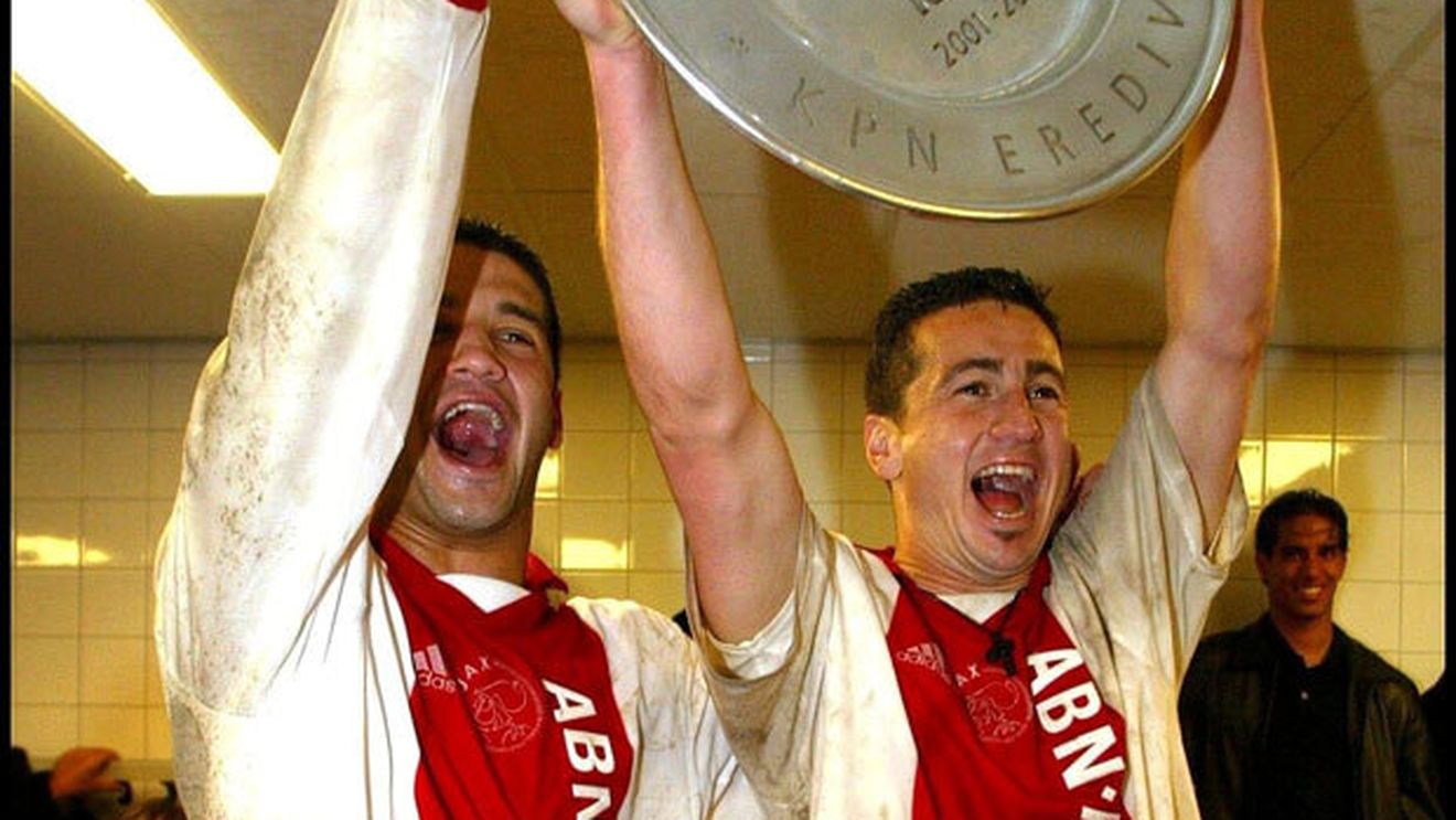 Super-pepiniera lui Ajax a descoperit iar AUR în România!** Doi români au trecut testul care l-a făcut fotbalist pe Chivu: "Avem doar concluzii pozitive despre ei"