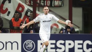 Manchester United pune la bătaie 67 de milioane â‚¬** pentru Benzema și David Silva