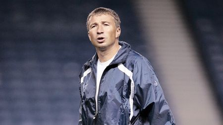 Petrescu "tună și fulgeră": "Jucătorii nu sunt destul de valoroși pentru a promova! Ne facem de râs!"