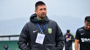 Cosmin Vâtcă, numit pe banca tehnică a unei echipe din Liga 3 cu mari probleme financiare. ”Trăiesc fiecare clipă ca antrenor cum am trăit și ca jucător”