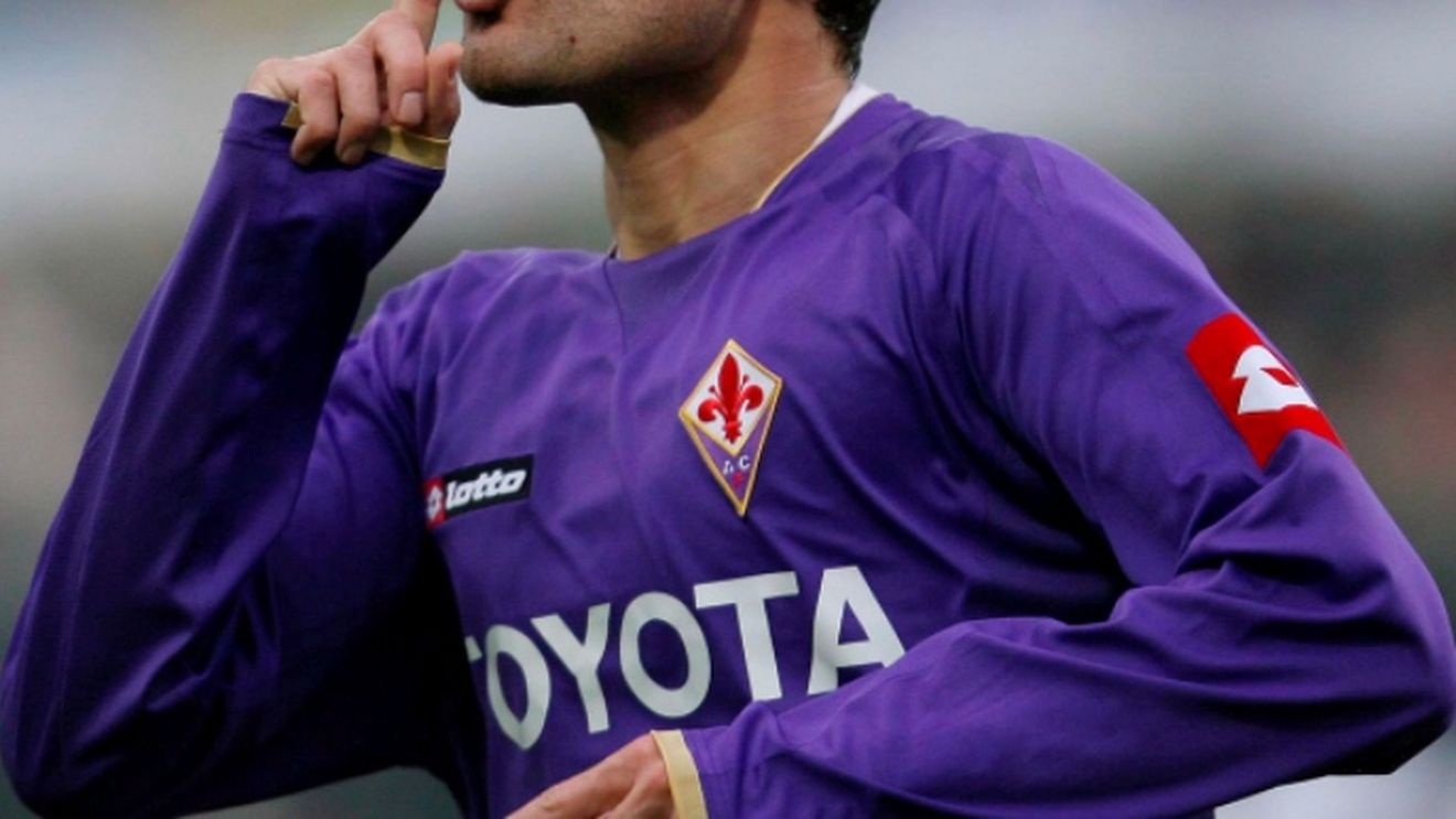 Mutu nu a plecat în cantonament cu Fiorentina