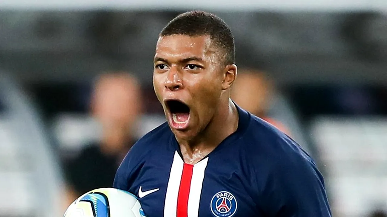 Un selfie cu Mbappe l-a costat 1.500 de euro pe un suporter. Cum a fost posibil | FOTO