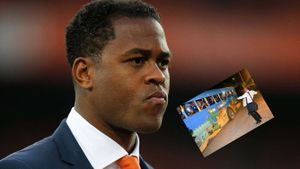 FOTO | Kluivert n-a mai văzut niciodată așa ceva! Cum arată autocarul cu care se plimbă doi jucători din Liga 1 la națională