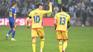 Valentin Mihăilă a dat gol în meciul împotriva lui Ianis Hagi. Ce note au primit cei doi români