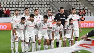 Decizii surprinzătoare la CS Dinamo! Florin Bratu renunță la primii doi căpitani ai echipei: ”Ni se spunea că suntem jucători importanți și putem face ceva la echipa aceasta”